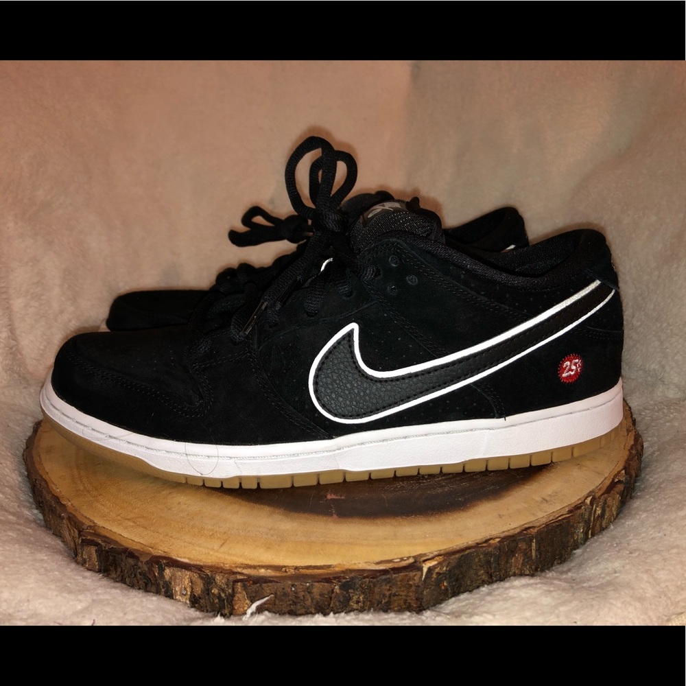 Nike Dunk SB Low Quartersnacks Men’s 11
